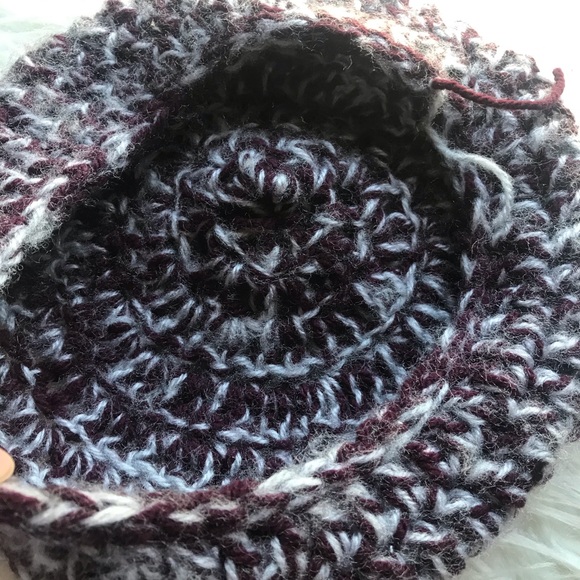 Knitted purple and white streaked hat - Picture 2 of 3